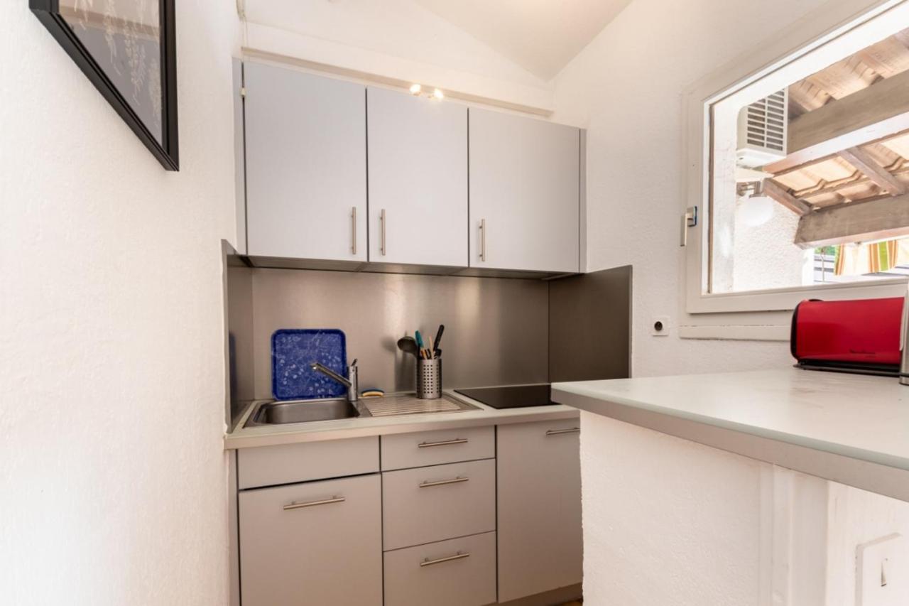 방돌 Nice Apt For 4 With Terrace And Pool 아파트 외부 사진