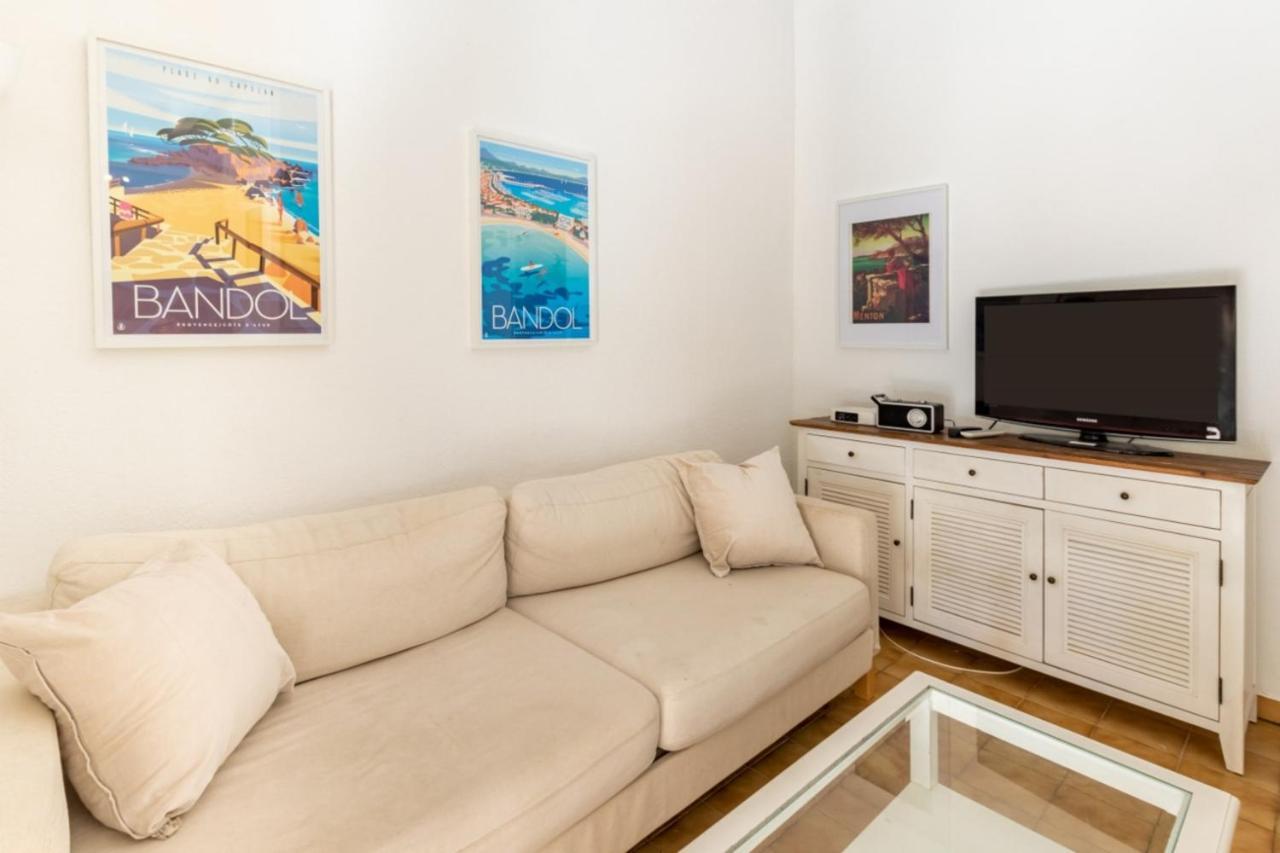 방돌 Nice Apt For 4 With Terrace And Pool 아파트 외부 사진